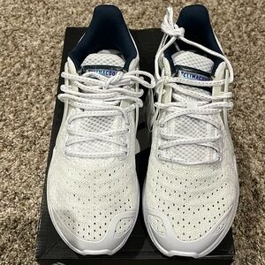 Brand new Adidas Climacool Vent shoes size 5